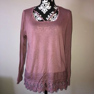 Long sleeved top with lace detail